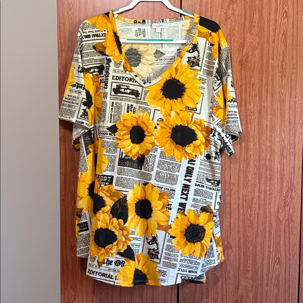 LULAROE SUNFLOWER STYLE is IRIS Short Sleeve Top